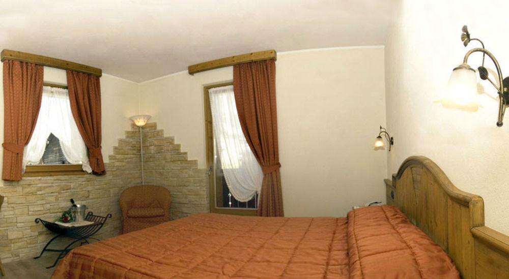 Hotel Costanza Mountain Holiday Livigno Exterior foto