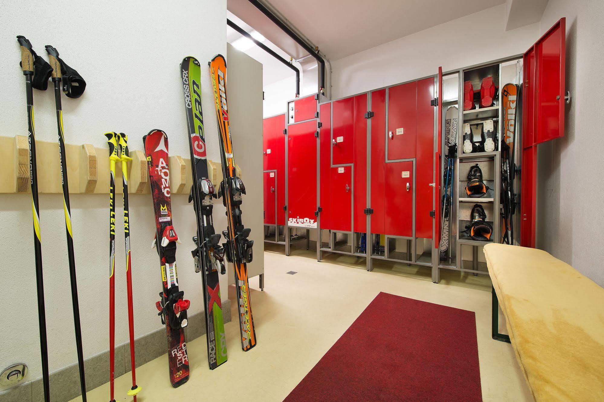 Hotel Costanza Mountain Holiday Livigno Exterior foto